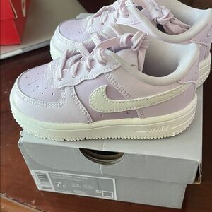 Nike Force 1 Low Lace TODDLER 7C Purple White Violet NEW IN BOX! Sneakers Shoes